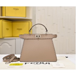 250 model 3361 the latest Peekalboo macaroon hand-stitched kitten bag glittering people love the powerful Peekaboo series has a new baby bag with a full of diamonds back super much this PeekabooPetite small and compact but not at all waste cell phone wall