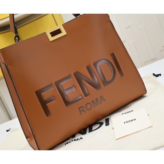 280 back in stock FENDI xlitePeekaboo series of handbags 10 years anniversary of the birth of the new Peekaboo XLite series of handbags to abandon the classic horizontal bar design and the central compartment Peekaboo XLite in a stunning irregular shape t