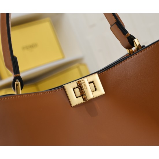 280 back in stock FENDI xlitePeekaboo series of handbags 10 years anniversary of the birth of the new Peekaboo XLite series of handbags to abandon the classic horizontal bar design and the central compartment Peekaboo XLite in a stunning irregular shape t