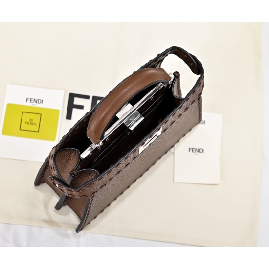 250 model 3361 the latest Peekalboo macaroon hand-sewn kitten bag glittering people love the powerful Peekaboo series has a new baby bag with a full of diamonds back super much this PeekabooPetite small and compact but not at all waste cell phone wallet m