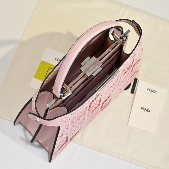 430 Model 33207 New! New in stock New in stock Iconic Peekaboo ISeeU large handbag handmade leather weave with signature twist lock on both sides from the outside you can see the soft leather lining in the same color Two compartments separated by a rigid 