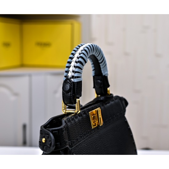 350 Model 7705 Iconic peekaboo iseeu Ideal compact handbag hand-stitched with 306 stitches in the same color and large bright thread representing traditional selleria craftsmanship in a selection of dove grey cuoio romano leather with iconic natural grain