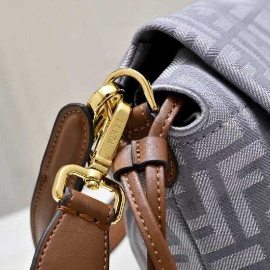 230 Model 7716 Plus Chain Plus 30 The new Mamma Baguette is coming to you The double combination of baguette and goody bag The most gentle bag on the net is not one of the soft and sticky lambskin is also too tender Both lazy and high-grade Iconic hardwar