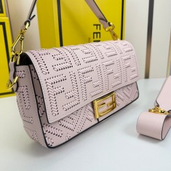 390Fendi baguette bag with 306 stitches of the same color mini bright thread hand-stitched to represent the traditional Selleria craftsmanship with the iconic natural grained calfskin leather by the use of no metal tanning process is more versatile as lon