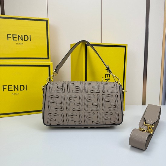 390Fendi baguette bag with 306 stitches of the same color mini bright thread hand-stitched to represent the traditional Selleria craftsmanship with the iconic natural grained calfskin leather by the use of no metal tanning process is more versatile as lon