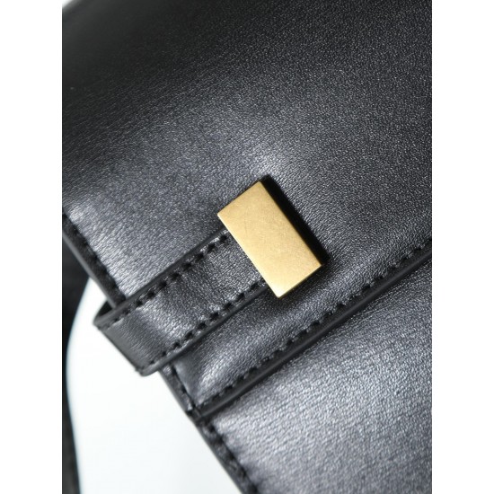 280 All cowhide leather inside and out No microfiberMANHATTAN Toothpick Baguette Baguette bag with small flap at the topAdjustable elasticized trips on both sidesRemovable shoulder strap turns it into a small shoulder bagMeasurements29x20x75cmModel No. 20