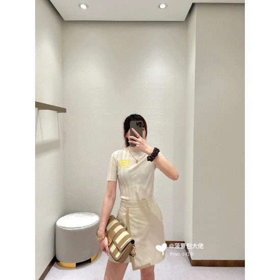 Striped baguette bag on the body effect reference 3321