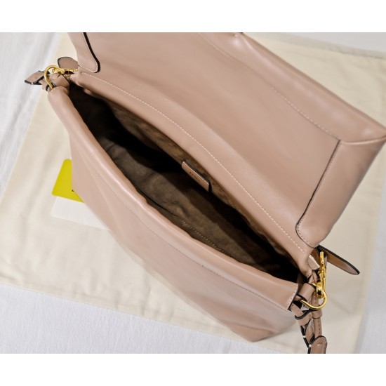 280 Model 7715 Plus chain plus $30 The new Mamma Baguette is coming to you The double combination of baguette and goody bag The most gentle bag on the net is not one of the soft and sticky lambskin is also too tender Both lazy and high-grade Iconic hardwa