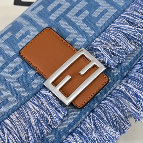 280 Model No. 3381 Medium New Fendi 2025 New Mamma Baguette Fendi Spring/Summer 2025 Women's Collection Creation of the classic sublimation of everyday wear Mamma Baguette handbags new return inspired by the 1997 collection to pay tribute to the founder o