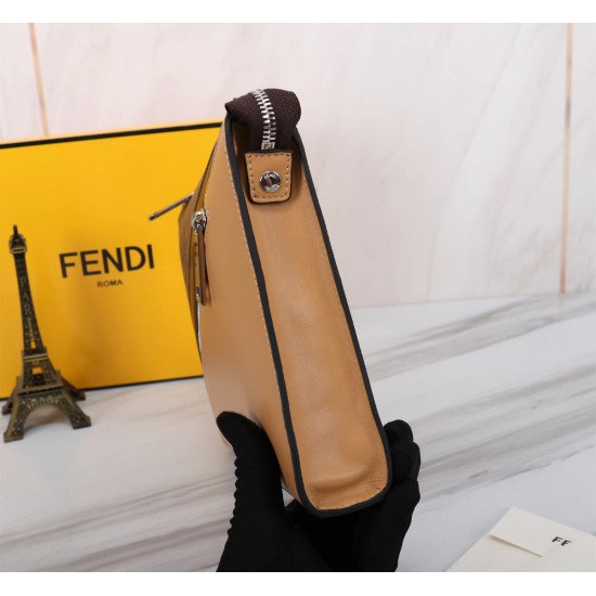 Brand FENDI Fendi style PVC black stripe men's men's bag Item No. 368568 color brown material head layer imported Napa cowhide double letters PVC size 27205FENDI upgraded version of the small monster men's men's bag made of imported head layer of Napa cow