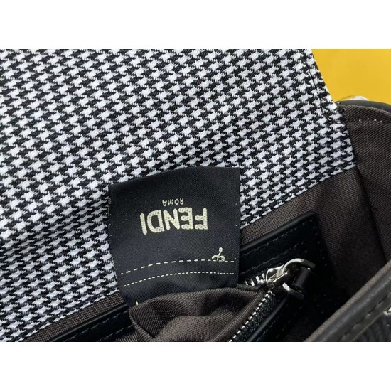 Upgraded Lot 340FI Newest 2022 Embroidered BaguetteFirst batch in stockBaguette baguettes are an indispensable classic in the fashion world, featuring a red and pink color scheme embroidery that is both festive and girlyNew Year's Eve is of course all abo