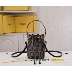180 upgraded version of the 100% cowhide Fendi MINI BUCKET small and exquisite but so large capacity double F classic and return to the unique F double circle on this exquisite system to add a chic embellishment can be handheld or crossbody to meet your v