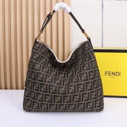 F family 210 High quality 100% leather new shopping bag classic version of the FF series with a new twist decorated with the latest FENDI logo inside pockets can be slung or handheld with a calfskin handbag made of full FF counter fabrics logo is very per