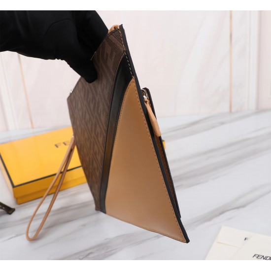 Brand FENDI Fendi model number organ PVC black stripe handbag Item No. 168568 color brown size 30202 material head layer imported nappa cowhide double letters PVC FENDI pouch Fendi handbag super explosive models to come pull the first layer of nappa cowhi