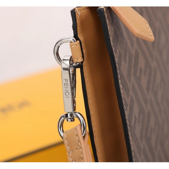 Brand FENDI Fendi model number organ PVC black stripe handbag Item No. 168568 color brown size 30202 material head layer imported nappa cowhide double letters PVC FENDI pouch Fendi handbag super explosive models to come pull the first layer of nappa cowhi