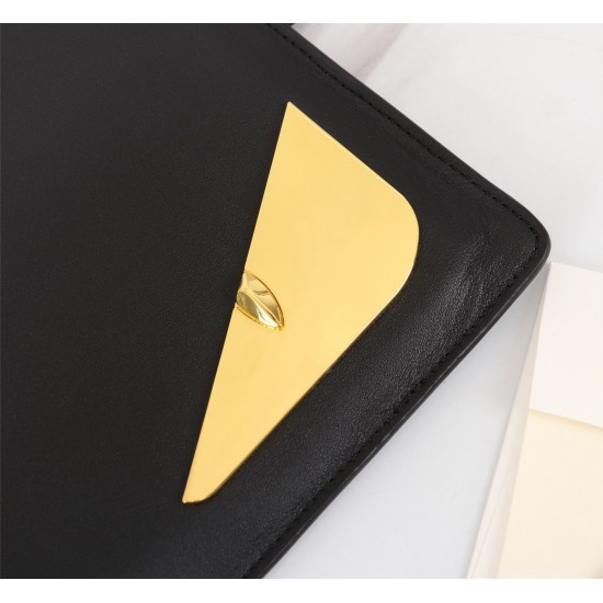 Brand FENDI Fendi models organ gold iron piece handbag Item No. 168568 color black gold hardware size 30202 material head layer imported Napa cowhide FENDI pouch Fendi handbag super explosive models to come pull the head layer Napa cowhide hand-stitched f
