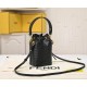 Back in stock 180Fendi MINI BUCKET small and exquisite but so large capacity double F classic is back again unique F double circle in this exquisite system to add a chic embellishment can be handheld can also be crossbody to meet your various needs do not