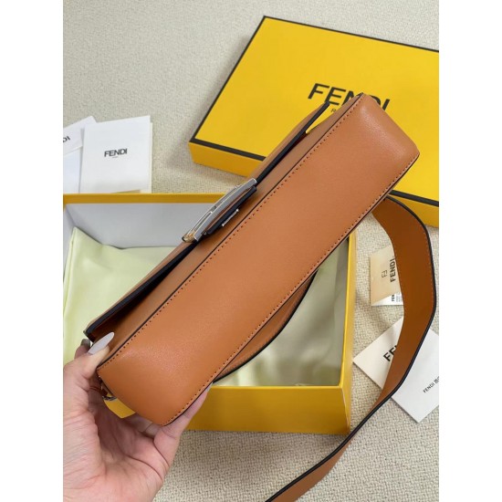 升级版牛皮批390官网最新Fendi X TiffanyCo限量款法棍携手推出经典的中型Baguette包款的独以经典的Tiffany BlueTM光滑牛皮制成FF勾扣采纯银 制成并饰有描绘双T图案的Tiffany BlueTM3珐琅细节包包采用Tiffany 经典蓝带来令人耳目一新的视觉盛宴盖面五金与包身牛皮完美结合包搭配可拆卸手柄和长肩带可手提单肩斜挎满足日常需求包饰有Return To Tiffany 圆形坠饰搭配原版包装盒满满的高级感型号3913尺寸26515