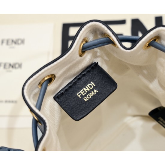 200 model 0189 with box FENDI small bucket large capacity is really too loaded la fendi new small bucket this proper retro street feeling very fashionable figure although it is a small a mini bucket bag is really full of loaded cell phone nursery car keys