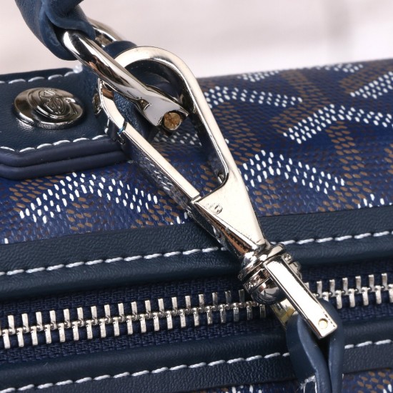 Goyard GOYARD new shoulder bag treasure blue explosion models backpack men and women with the same models can be folded shoulder straps can be removed as a handbag can also be equipped with leather size bottom length 32 width 14 height 37cm shoulder strap