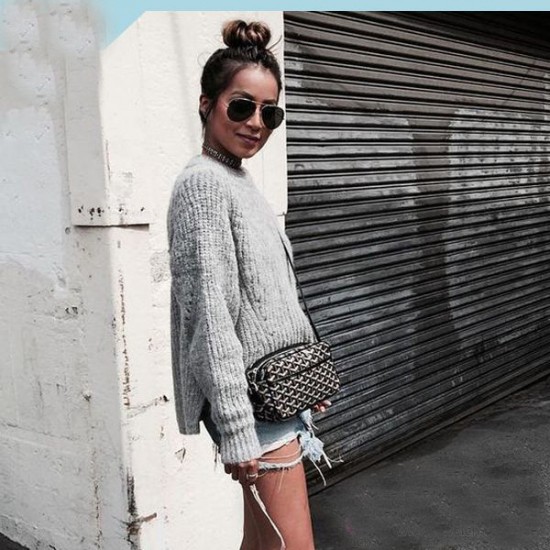 Goya bean curd bag Camera bag Wu Yifan the same models men and women are very good with the unisex bag small volume and large capacity is very practical a crossbody bag shoulder strap adjustable Size 23714cm P130