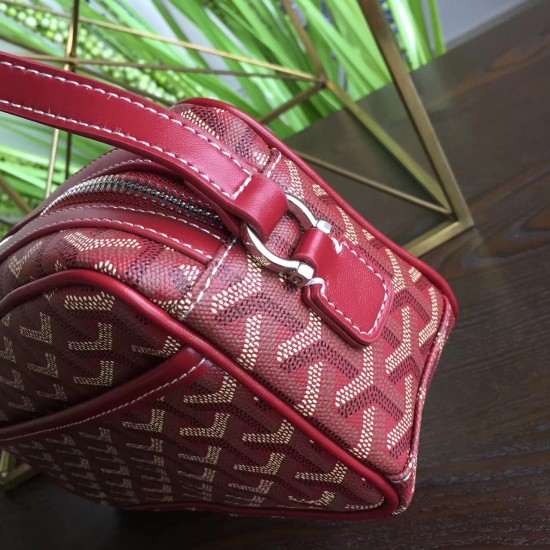 Goya bean curd bag Camera bag Wu Yifan the same models men and women are very good with the unisex bag small volume large capacity very practical a crossbody bag shoulder strap adjustable size 23714cm P130