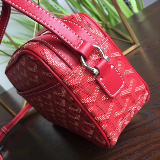 Goya bean curd bag Camera bag Wu Yifan the same models men and women are very good with the unisex bag small volume and large capacity is very practical a crossbody bag shoulder strap adjustable Size 23714cm P130