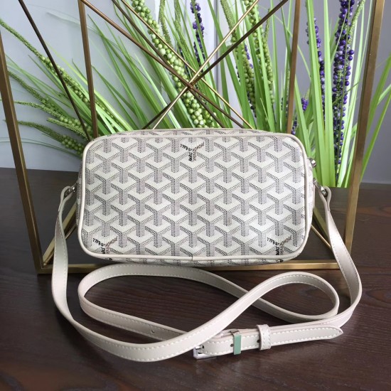 Goya bean curd bag Camera bag Wu Yifan the same models men and women are very good with the unisex bag small volume and large capacity is very practical a crossbody bag shoulder strap adjustable Size 23714cm P130