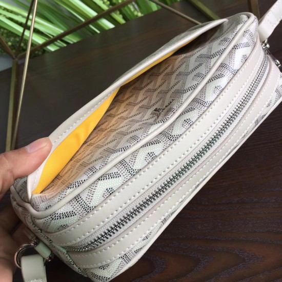 Goya bean curd bag Camera bag Wu Yifan the same models men and women are very good with the unisex bag small volume and large capacity is very practical a crossbody bag shoulder strap adjustable Size 23714cm P130