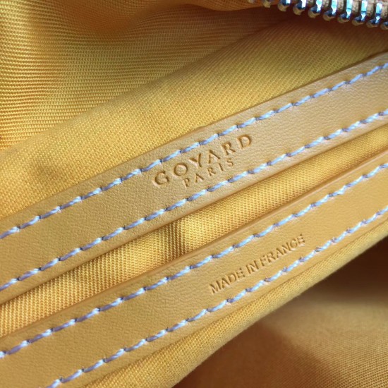 Goya bean curd bag Camera bag Wu Yifan the same models men and women are very good with the unisex bag small volume and large capacity is very practical a crossbody bag shoulder strap adjustable Size 23714cm P130