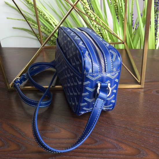 Goya bean curd bag Camera bag Wu Yifan the same models men and women are very good with the unisex bag small volume and large capacity is very practical a crossbody bag shoulder strap adjustable Size 23714cm P130