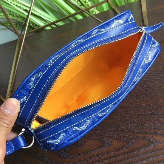 Goya bean curd bag Camera bag Wu Yifan the same models men and women are very good with the unisex bag small volume and large capacity is very practical a crossbody bag shoulder strap adjustable Size 23714cm P130