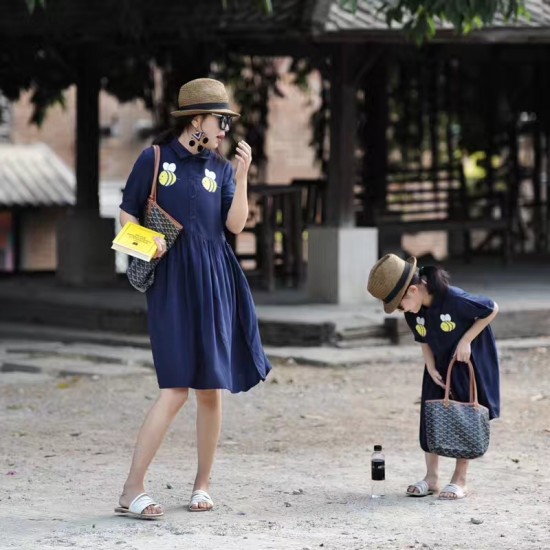 New spring and summer Goya bag Wang Fei same handbag mother bag mini single-sided shopping bag Ins models P100 bottom length 20 top length 28 bottom width 11 height 20 hand raised 18cm