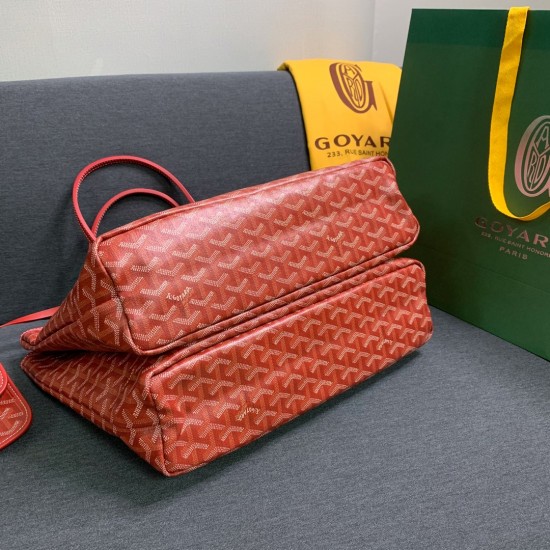 Goyard Goya launched a new twin shopping bag this bag looks like two classic shopping bags tote bag back to back together inside is two separate space Oh classic and practical generous belongs to the size of the medium bottom length of 34 on the length of
