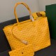 Goyard Goyard launched a new twin shopping bag this bag looks like two classic shopping bags tote bag back to back together inside is two separate space Oh classic practical generous belong to the size of the medium bottom length 34 on the length 46 botto