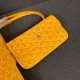 Goyard Goyard launched a new twin shopping bag this bag looks like two classic shopping bags tote bag back to back together inside is two separate space Oh classic practical generous belong to the size of the medium bottom length 34 on the length 46 botto