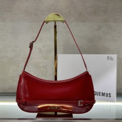 The new series le chiquito plus belt buckle changes, simply too good-looking, retro crossbody / handbag, adjustable shoulder strap crossbody retro open bead design as always, really super milk Si aura full open simply do not suck too fine cuties hurry to 