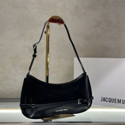 The new series le chiquito plus belt buckle changes, simply too good-looking, retro crossbody / handbag, adjustable shoulder strap crossbody retro open bead design as always, really super milk Si aura full open simply do not suck too fine cuties hurry to 