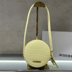 The new series le Vanito cosmetic bag is simply too good-looking, retro shoulder crossbody / handbag, adjustable shoulder strap crossbody retro open bead design as always versatile, really super Milk Si aura full open simply do not too absorb the essence 