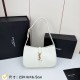 210 this YSL hobo patent leather armpit bag first let's talk about the value of this bag, let's talk about the black and gold with simple design style whether it is a daily outing or to participate in the evening party can be easily managed secondly, the 