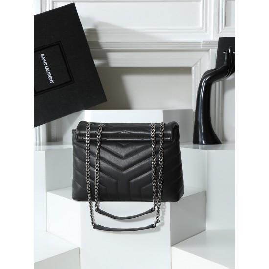 250 St. Laurent Classic Legend Fashion and romance combined with the original YSL family leather is rich in such attributes can not say how fascinating it is just have a kind of magic can attract you is many women's closet in the basic essentials can let 
