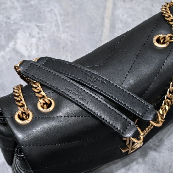 250 Black Button Saint Laurent Classic Legendary fashion and romantic combination of YSL's original leather is rich in such attributes can not say how fascinating it is just have a kind of magic can attract you to the many women's closet of the basic must