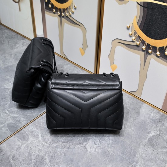 250 gold buckleSaint Laurent's classic and legendary combination of fashion and romanceYSL's original leather pattern is rich in such attributesI can't tell you how fascinating it is, but there is a kind of magic that can draw you inIt is a basic necessit