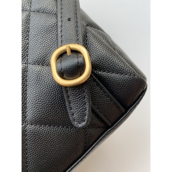 860 Chanel 25k Shoulder Bag Super cool and has been out for many seasons color Enough to hold a sense of fashionable atmosphere Small school bag with good capacity Shoulder strap with adjustable position Suction buckle pocket on the front color color R Cu