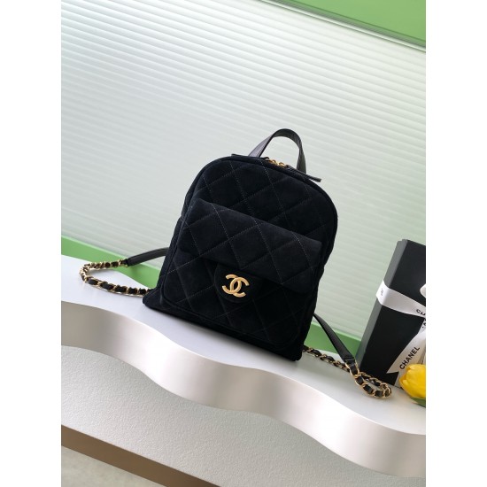 730 Chanel 25k Shoulder Bag Frosted leather is super cool and has come out in many seasonal colors enough to hold a sense of fashionable atmosphere Small school bag with good capacity Shoulder strap with adjustable position also has a small pocket with su