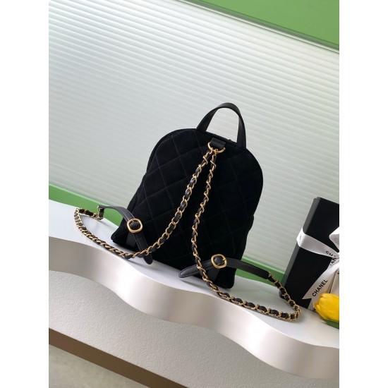 730 Chanel 25k Shoulder Bag Frosted leather is super cool and has come out in many seasonal colors enough to hold a sense of fashionable atmosphere Small school bag with good capacity Shoulder strap with adjustable position also has a small pocket with su