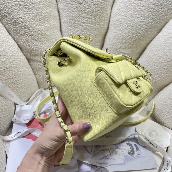 730 light yellow large 23P super hot double backpack physical very small and the old duma about the same size color color is undoubtedly still a premium model is very difficult to buy bitter on the body is very good with the very durable will definitely b