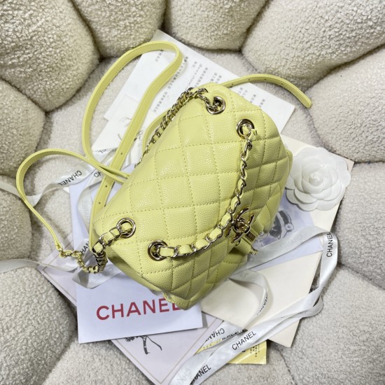 730 light yellow large 23P super hot double backpack physical very small and the old duma about the same size color color is undoubtedly still a premium model is very difficult to buy bitter on the body is very good with the very durable will definitely b