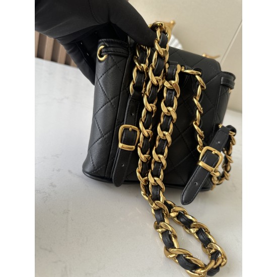 850 Upgrade back to stock ChaneVintage shoulder bag It's no exaggeration to say that this is a vintage backpack that can be passed on to future generations Classic double c logo diamond pattern with gold metal Leather chain shoulder straps texture full la