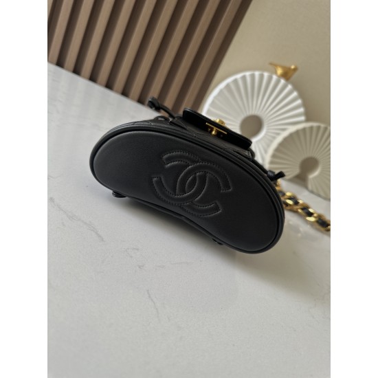 850 Upgrade back to stock ChaneVintage shoulder bag It's no exaggeration to say that this is a vintage backpack that can be passed on to future generations Classic double c logo diamond pattern with gold metal Leather chain shoulder straps texture full la